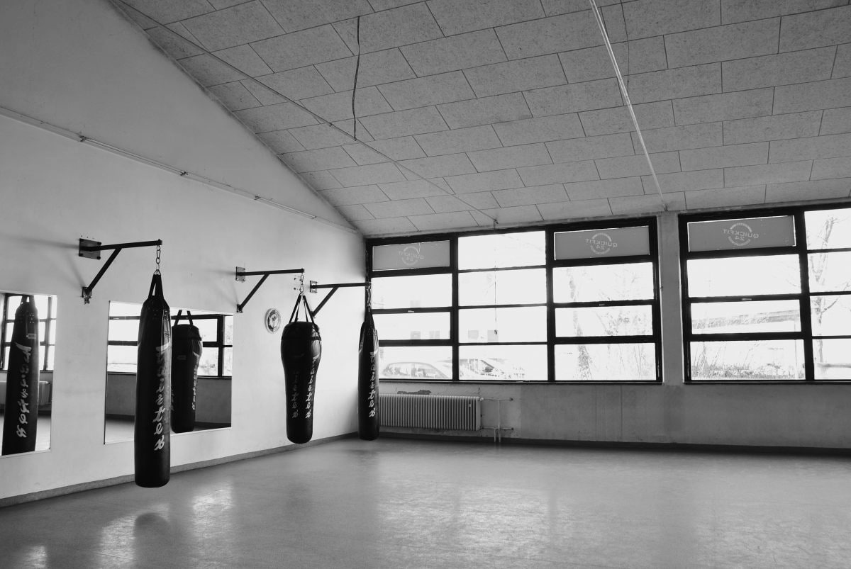 Trainingsraum der Krav Maga School in der Memminger Straße 7, 86159 Augsburg (im Quickfit24)